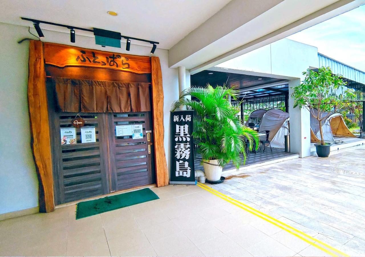 Le Premier Hotel Deltamas Cikarang Exterior photo